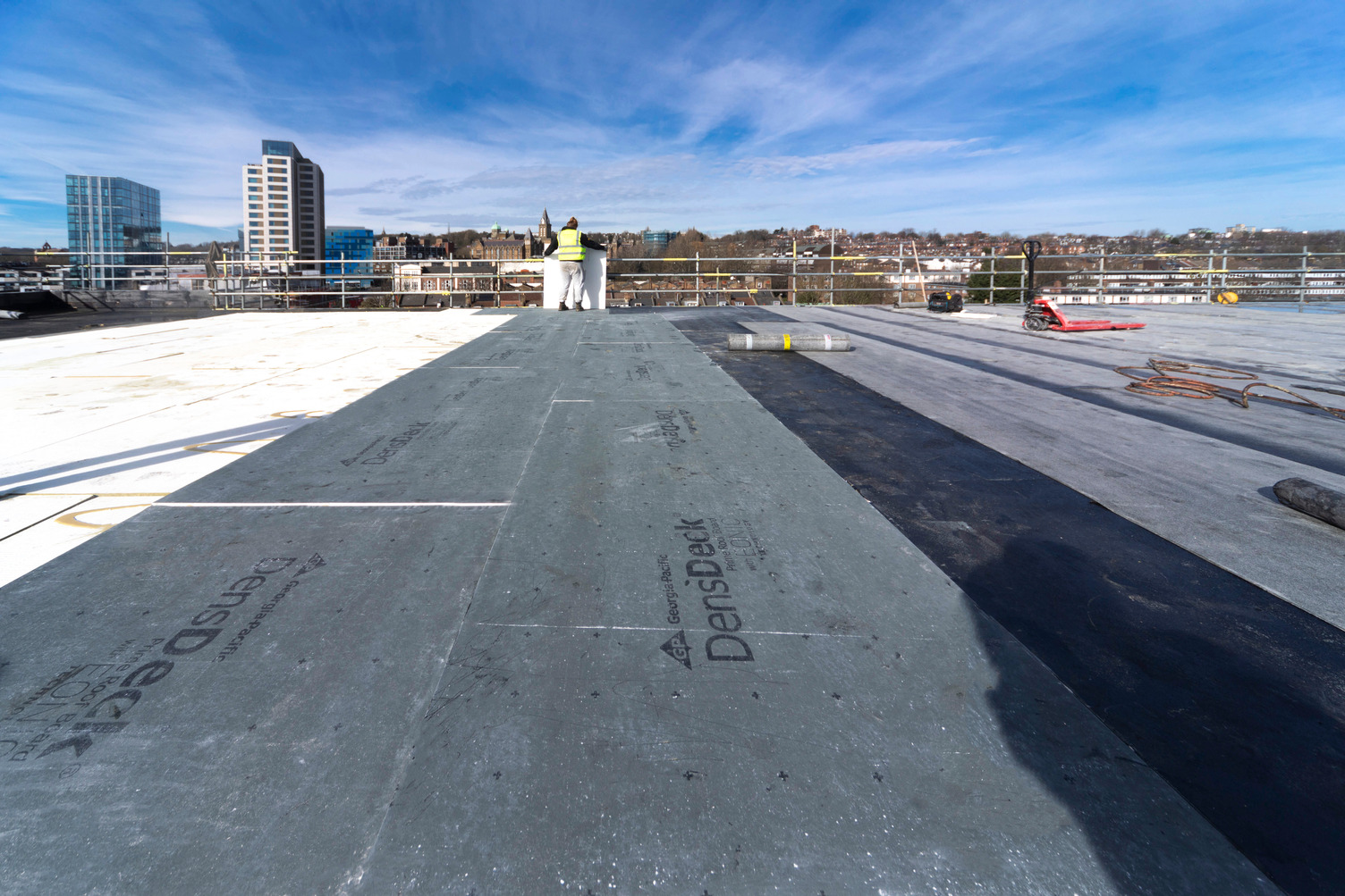 DensDeck Roof Cover board protecting flat and low slope flat roofs single-ply asphalt roofing. Fire, mould, moisture, impact